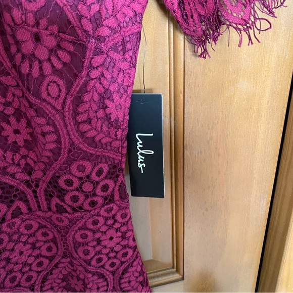 Lulu’s Lace Dress - Picture 9 of 9